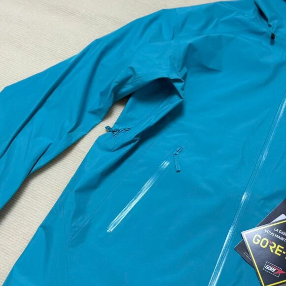 Arc'teryx Gore-Tex Blue Rain Jacket, Size L. - Picture 6 of 10